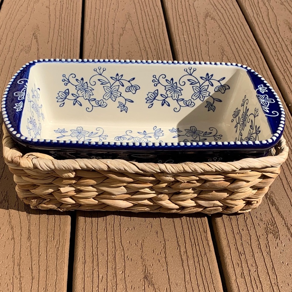 🆕TEMPTATIONS 1.75QT LOAF PAN w/BANANA GRASS BASKET